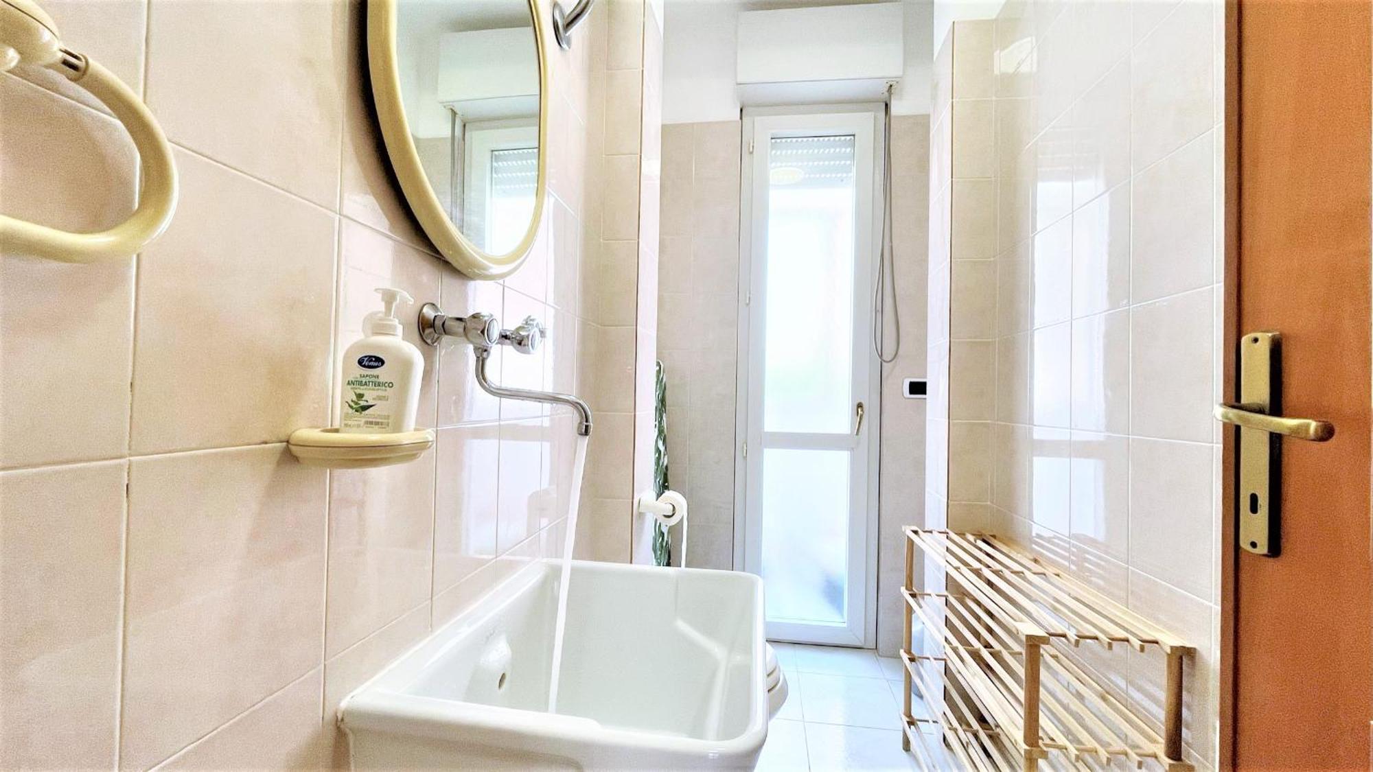 Bougainvillea Home - Ospedale Policlinico מונסרטו מראה חיצוני תמונה